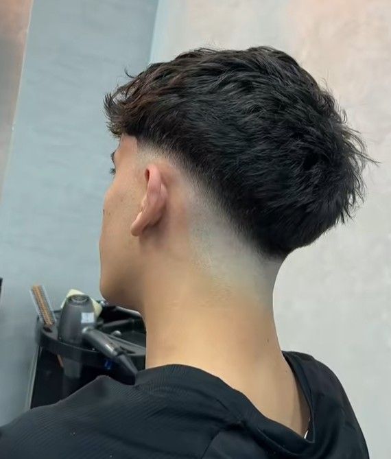 round low fade cut
